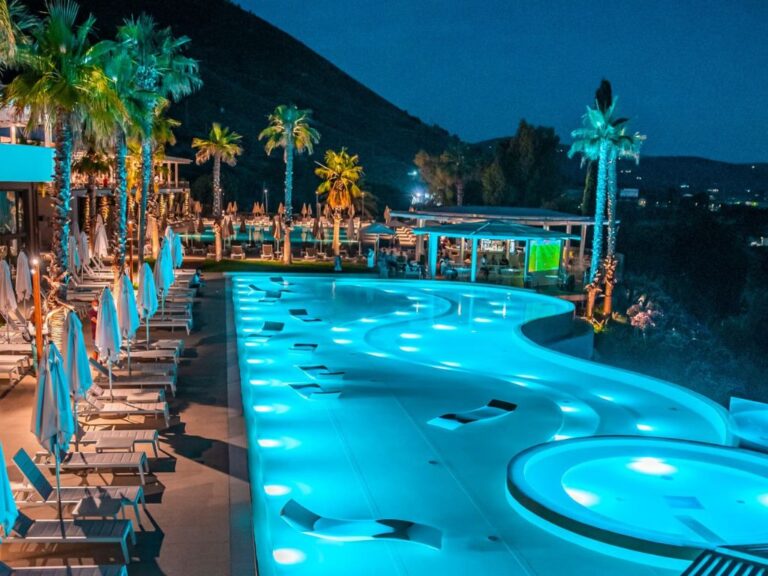 xr:d:DAF6_1f-fIA:42,j:3544752392037583101,t:24022213